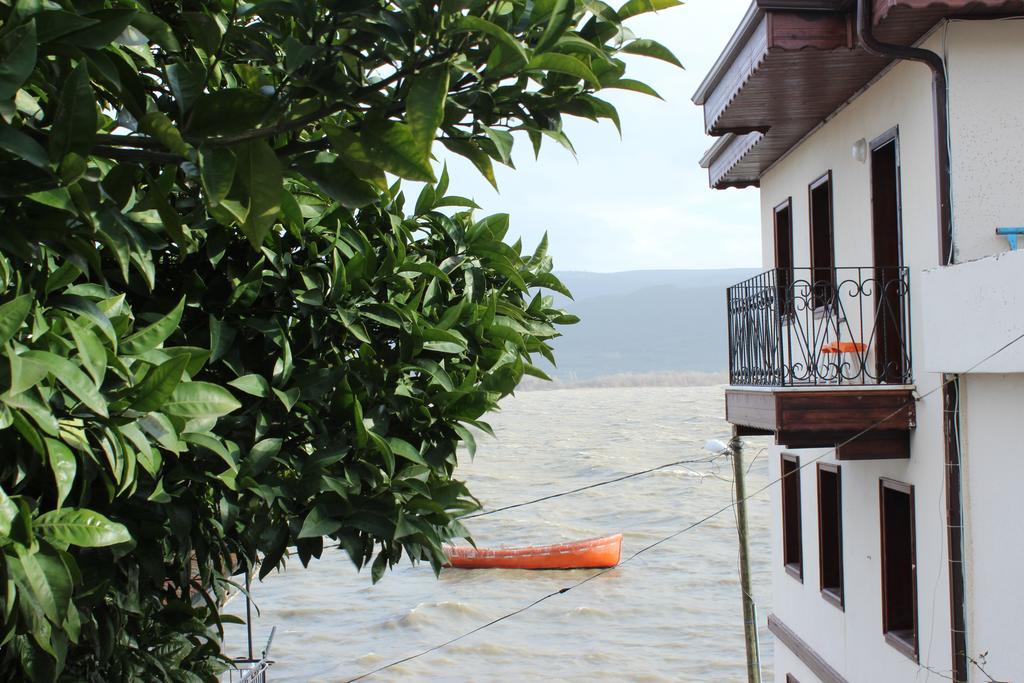 Bed and Breakfast Faik Bey Konagi Golyazi Екстер'єр фото